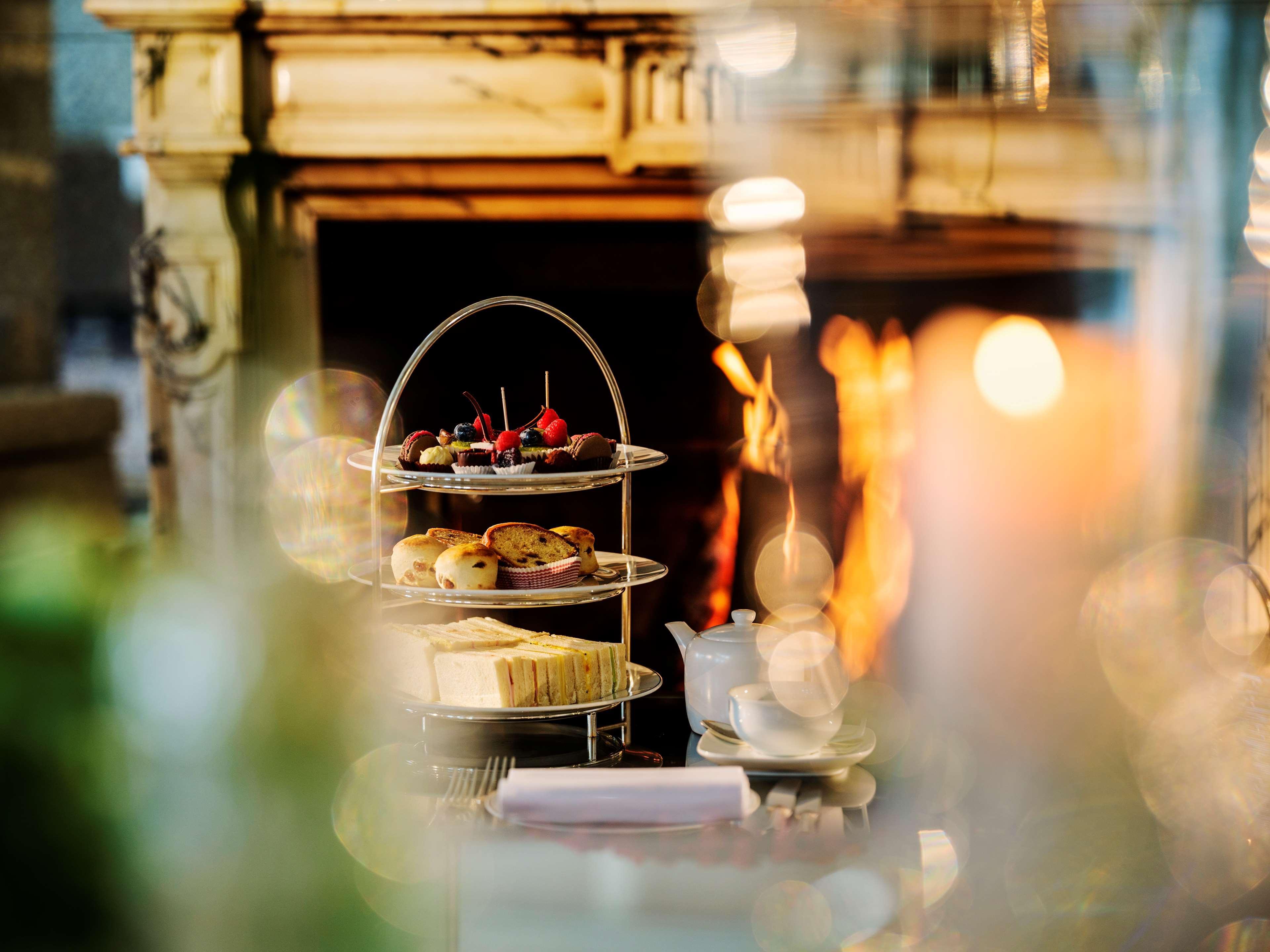 โรงแรมพาร์ค เบรเมิน เบรเมน ภายนอก รูปภาพ Afternoon tea at the National Café