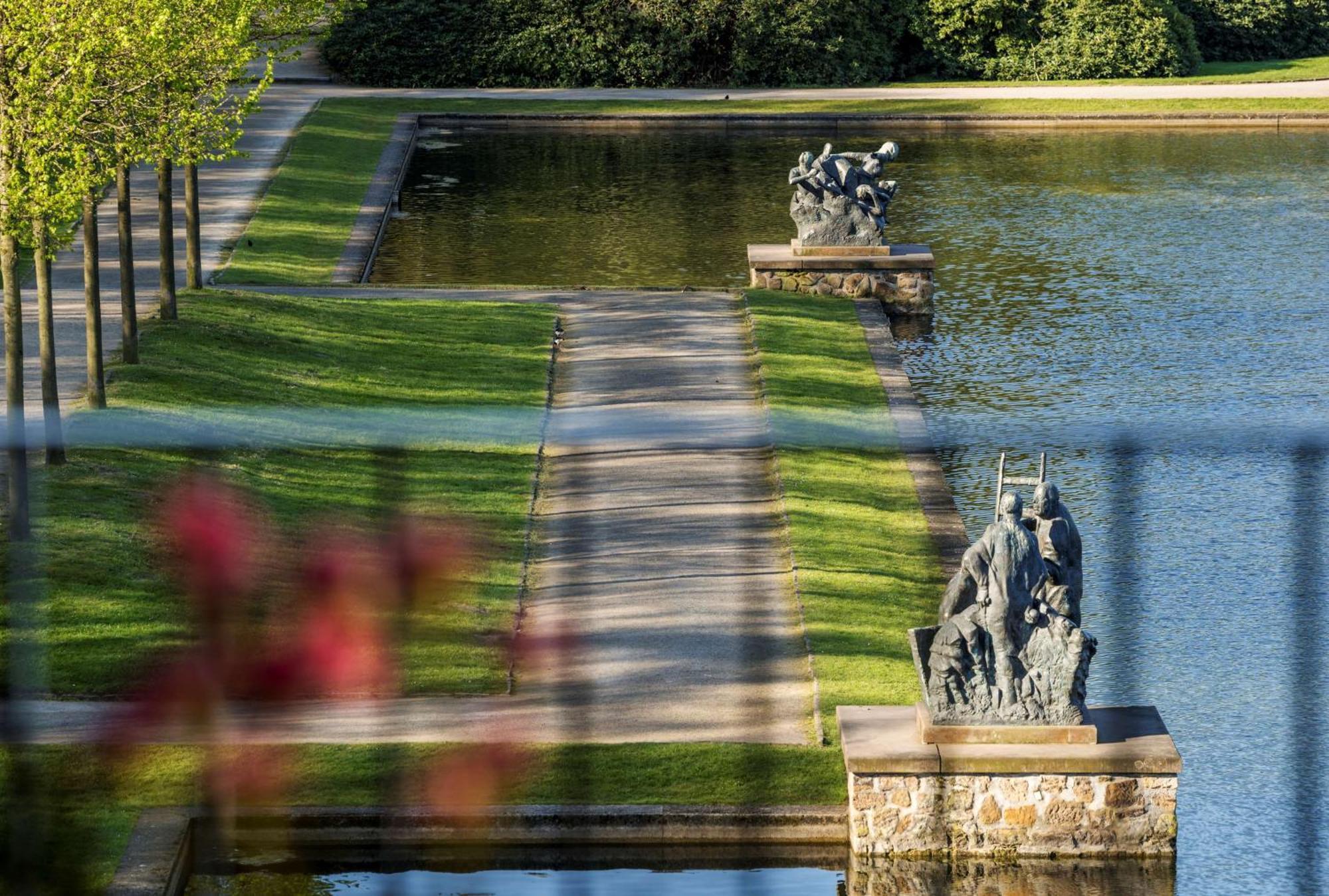 โรงแรมพาร์ค เบรเมิน เบรเมน ภายนอก รูปภาพ The lake at the Kröller-Müller Museum
